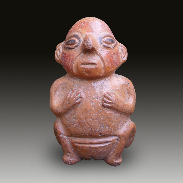 A Huari/Wari sitting figure