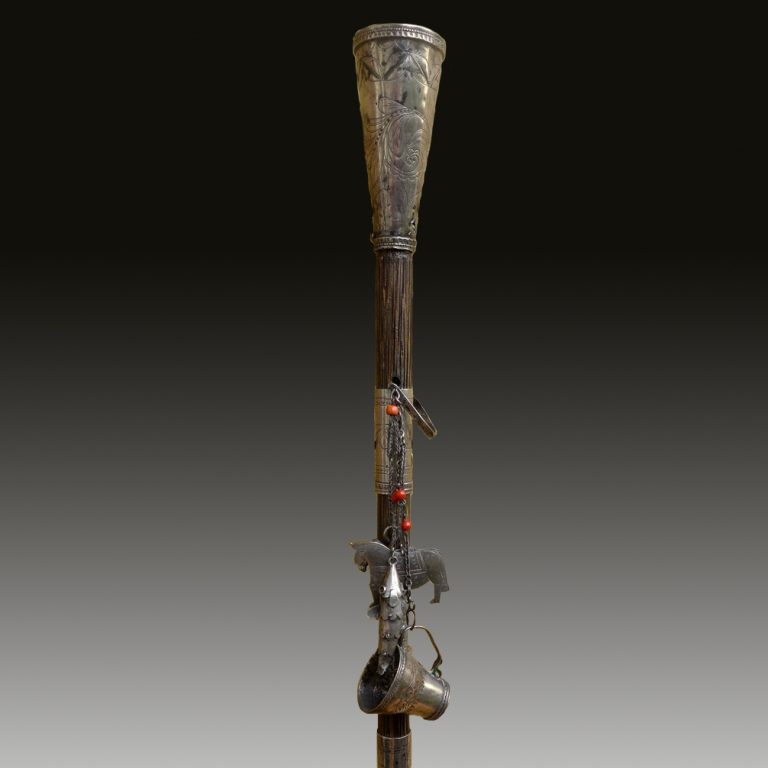 A Peruvian mayor or dignitary staff