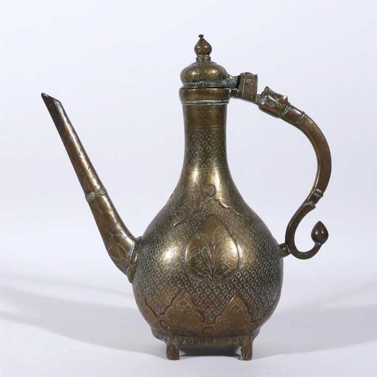 An Mughal brass ewer